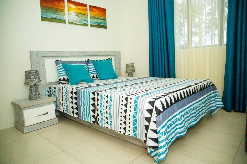 Entire Luxury 3 Bedroom Condo For Rent - Flic-En-Flac - Close To Beach Ngoại thất bức ảnh