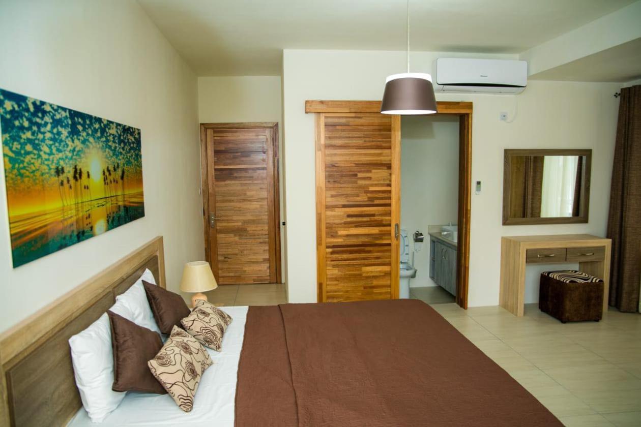 Entire Luxury 3 Bedroom Condo For Rent - Flic-En-Flac - Close To Beach Ngoại thất bức ảnh