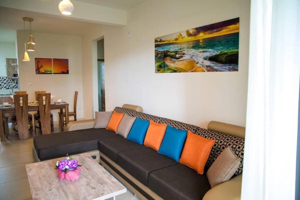 Entire Luxury 3 Bedroom Condo For Rent - Flic-En-Flac - Close To Beach Ngoại thất bức ảnh